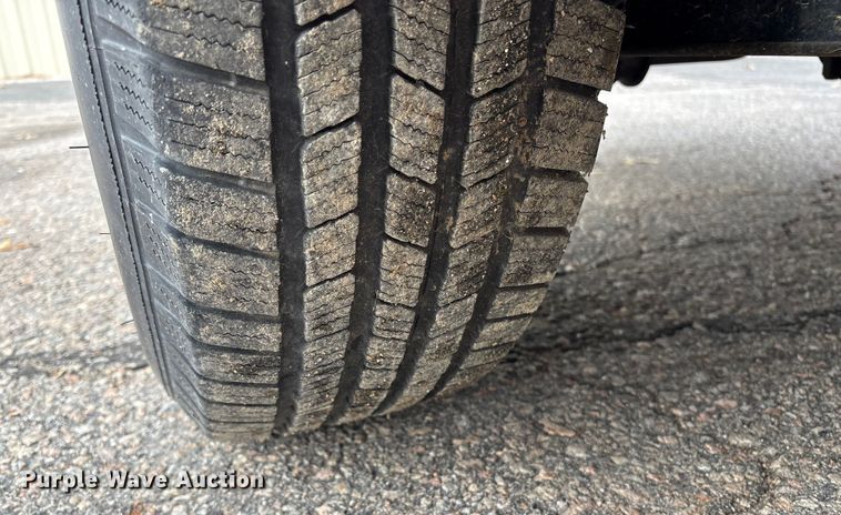 image for item ET8624 2001 Chevrolet Suburban SUV