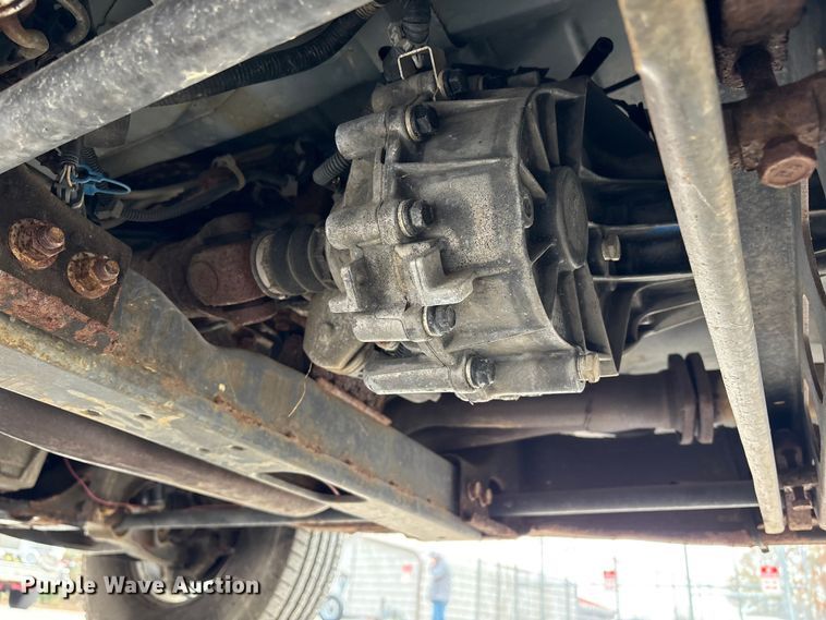 image for item ET8624 2001 Chevrolet Suburban SUV