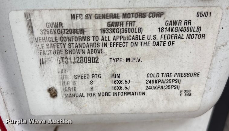 image for item ET8624 2001 Chevrolet Suburban SUV