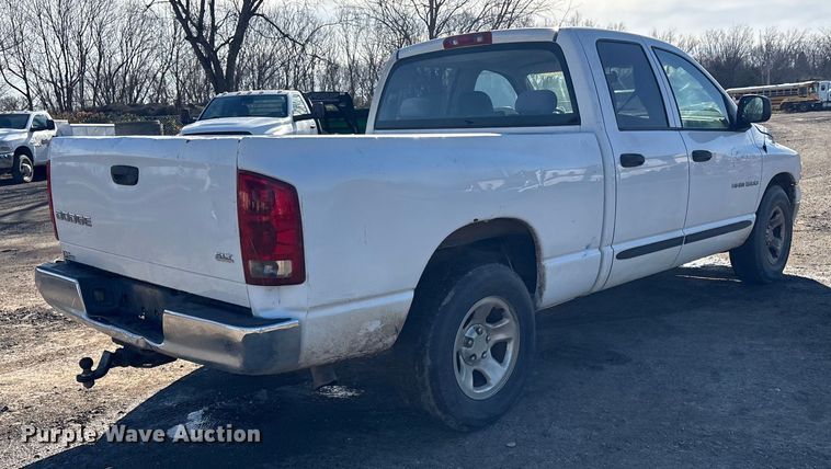 image for item EV2592 2004 Dodge Ram 1500 Ext. Cab pickup truck