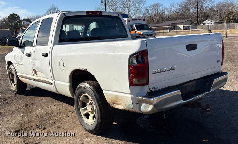 image for item EV2592 2004 Dodge Ram 1500 Ext. Cab pickup truck