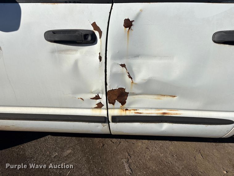 image for item EV2592 2004 Dodge Ram 1500 Ext. Cab pickup truck