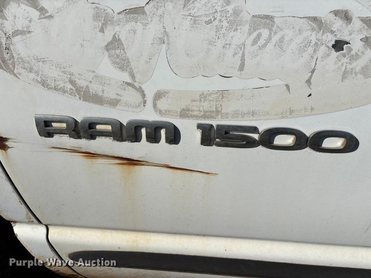 image for item EV2592 2004 Dodge Ram 1500 Ext. Cab pickup truck