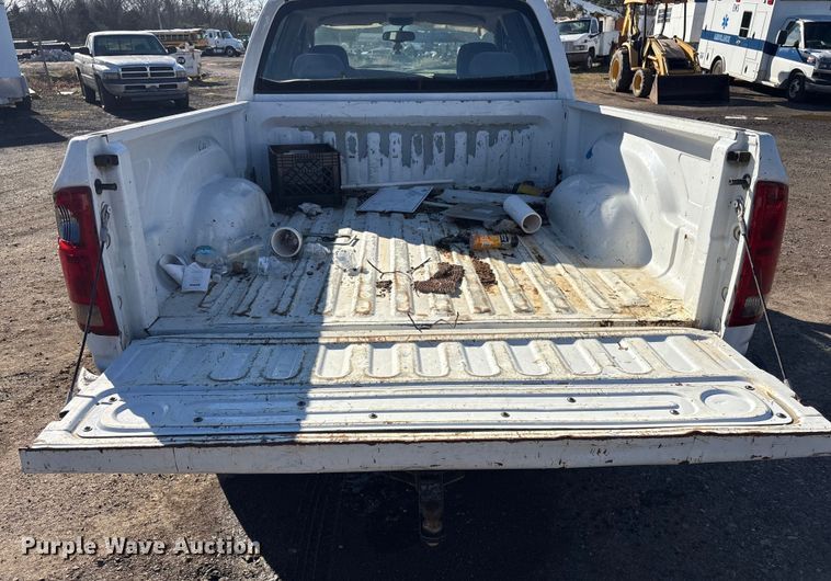 image for item EV2592 2004 Dodge Ram 1500 Ext. Cab pickup truck