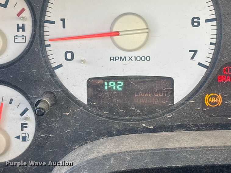 image for item EV2592 2004 Dodge Ram 1500 Ext. Cab pickup truck