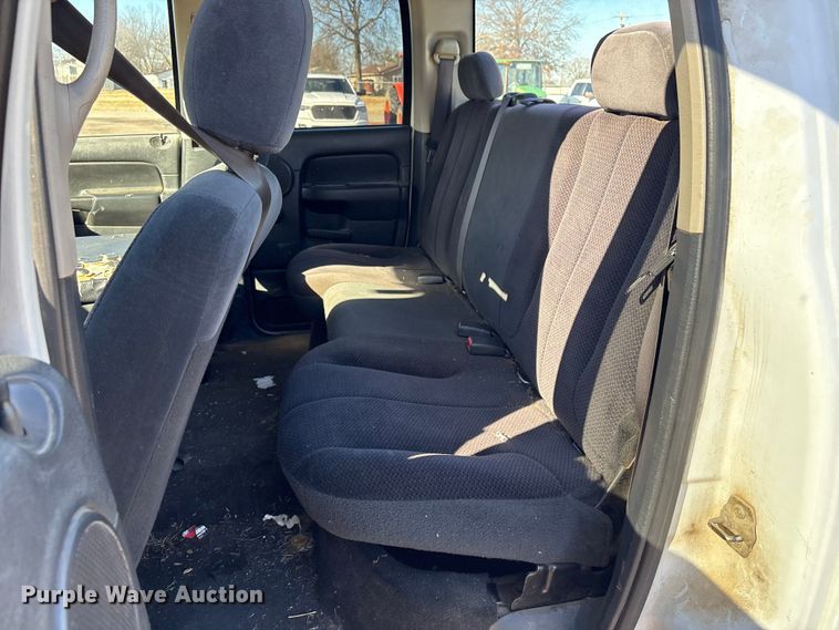 image for item EV2592 2004 Dodge Ram 1500 Ext. Cab pickup truck