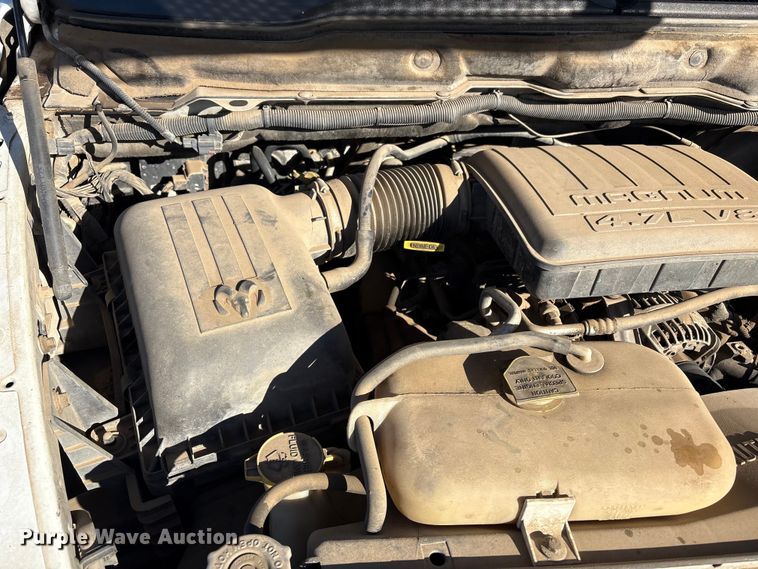 image for item EV2592 2004 Dodge Ram 1500 Ext. Cab pickup truck