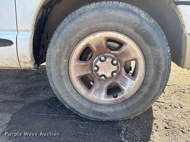 image for item EV2592 2004 Dodge Ram 1500 Ext. Cab pickup truck