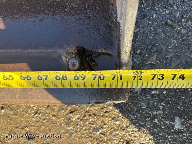 image for item EV2593 2003 John Deere 110 backhoe