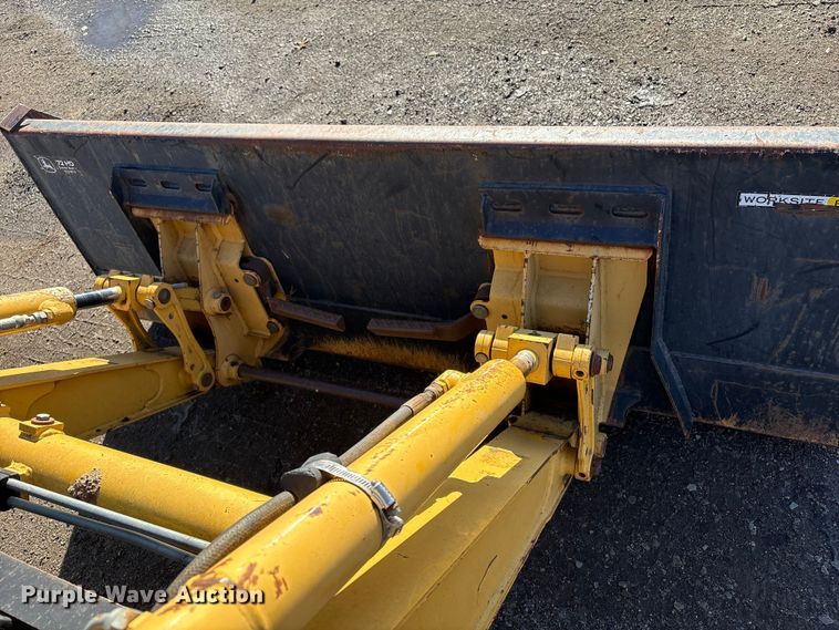 image for item EV2593 2003 John Deere 110 backhoe