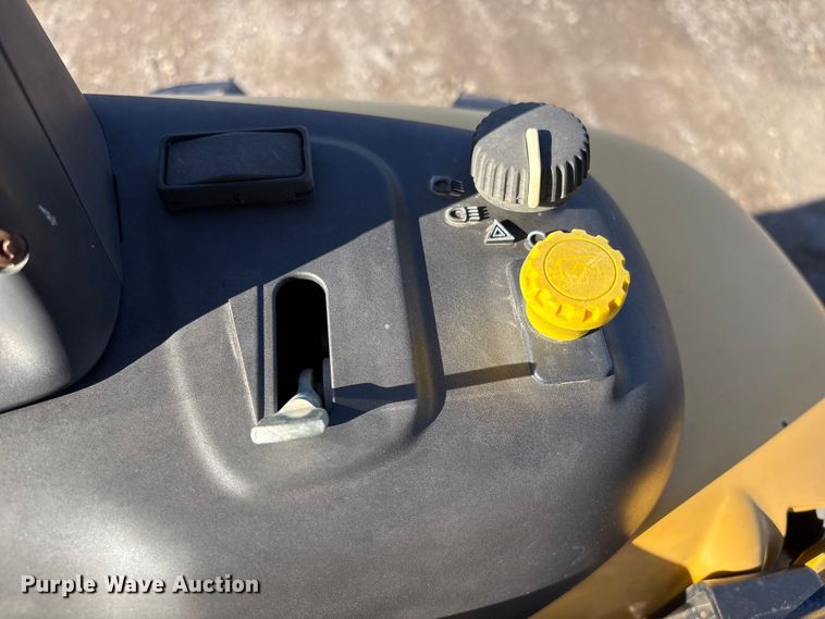 image for item EV2593 2003 John Deere 110 backhoe