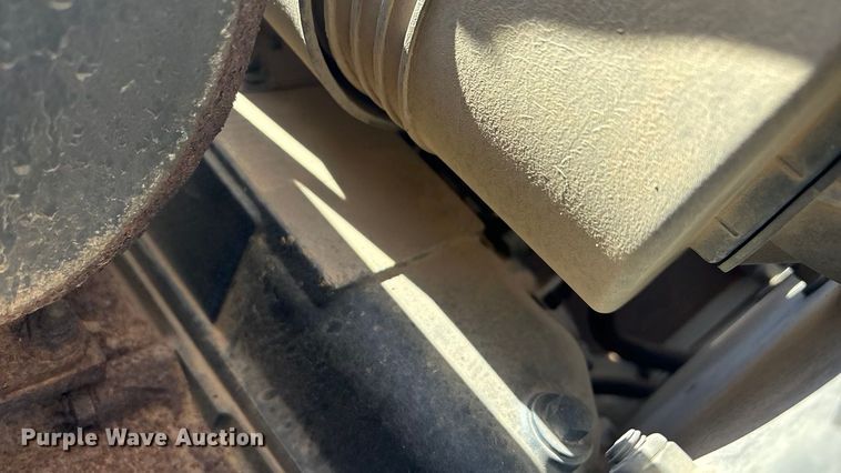 image for item EV2593 2003 John Deere 110 backhoe