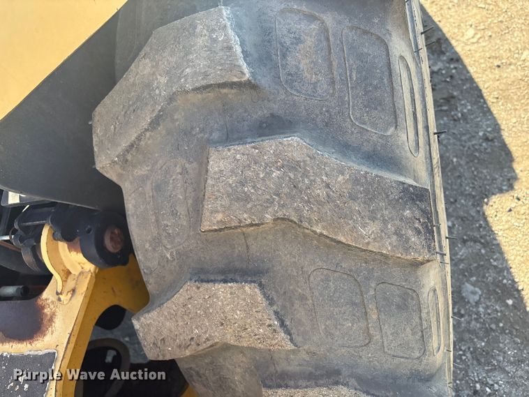 image for item EV2593 2003 John Deere 110 backhoe