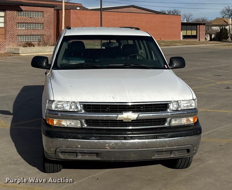 image for item FB0544 2006 Chevrolet Suburban SUV