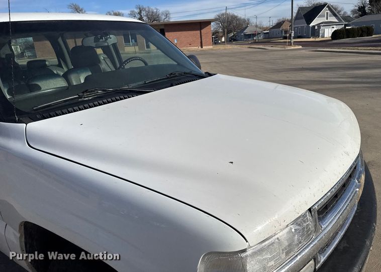 image for item FB0544 2006 Chevrolet Suburban SUV