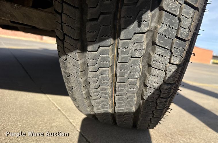 image for item FB0544 2006 Chevrolet Suburban SUV