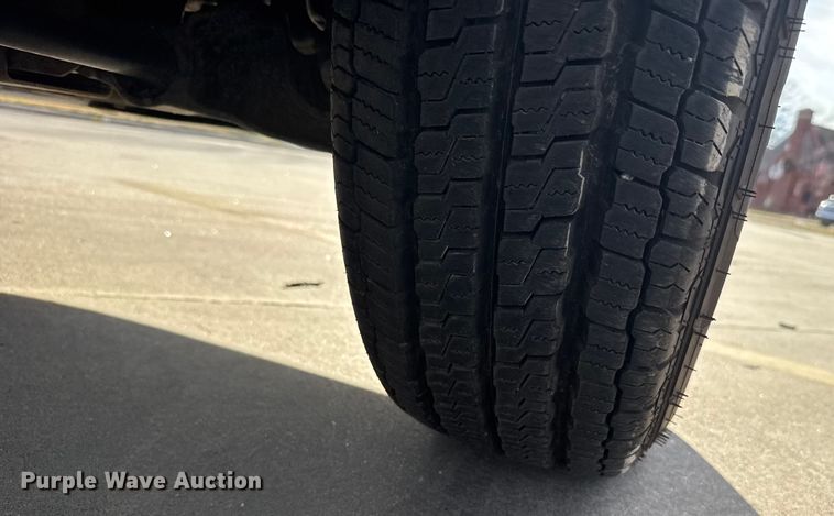 image for item FB0544 2006 Chevrolet Suburban SUV