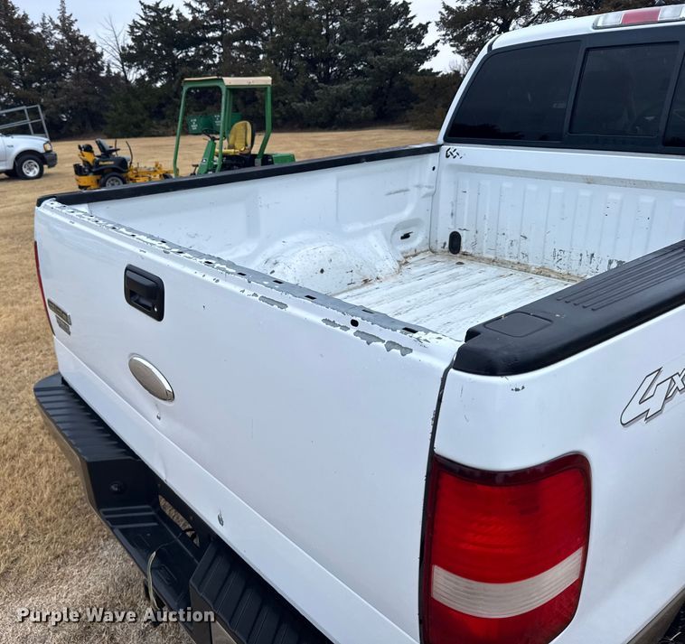 image for item FB0553 2006 Ford F150 Ext. Cab pickup truck