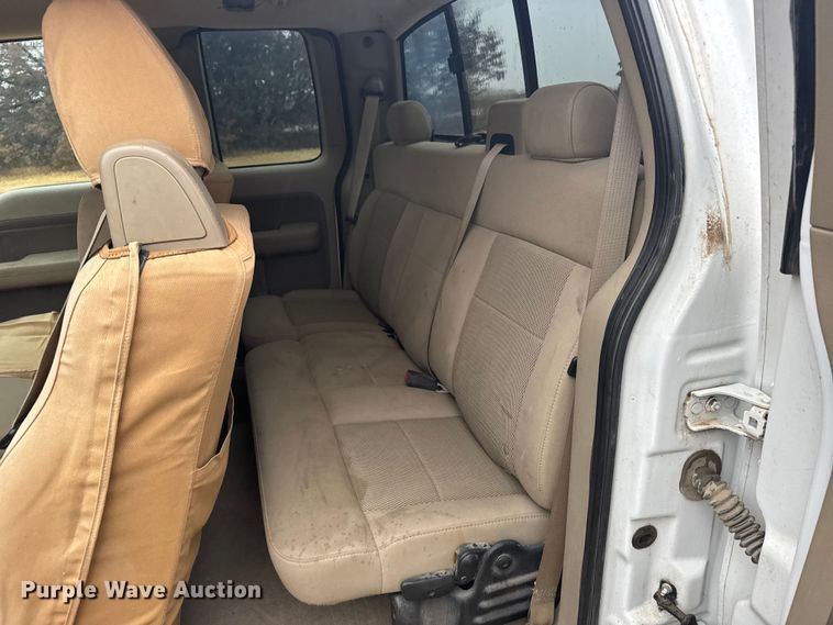 image for item FB0553 2006 Ford F150 Ext. Cab pickup truck