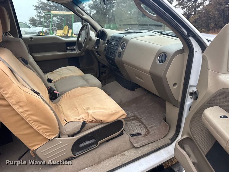 image for item FB0553 2006 Ford F150 Ext. Cab pickup truck