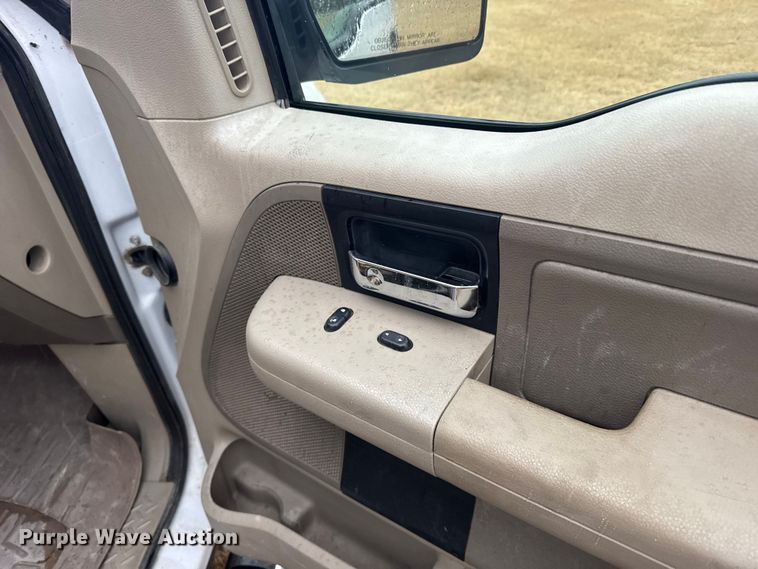 image for item FB0553 2006 Ford F150 Ext. Cab pickup truck