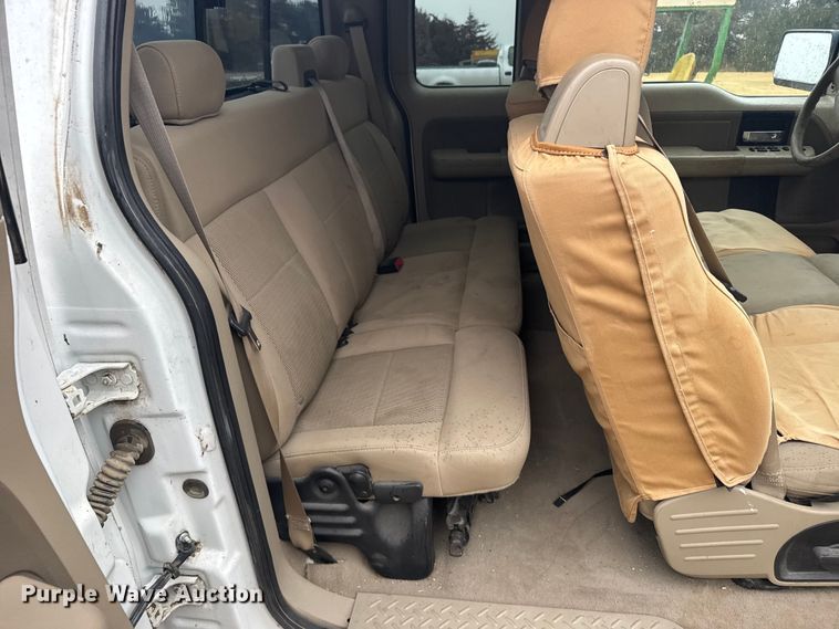 image for item FB0553 2006 Ford F150 Ext. Cab pickup truck