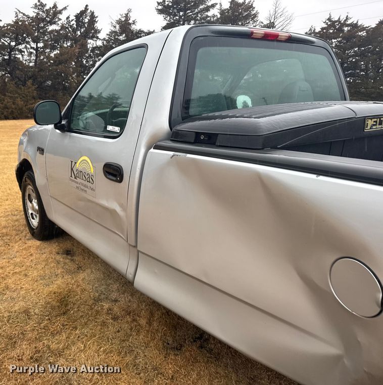 image for item FB0554 2003 Ford F150 pickup truck