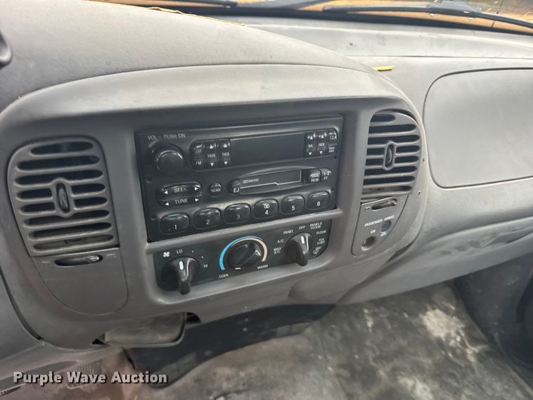 image for item FB0554 2003 Ford F150 pickup truck