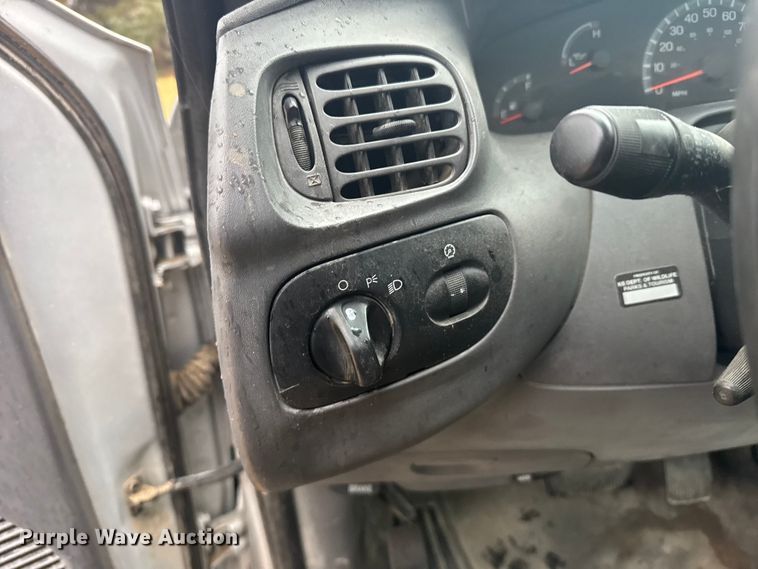 image for item FB0554 2003 Ford F150 pickup truck