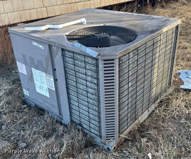 image for item FB0562 (2) AC units