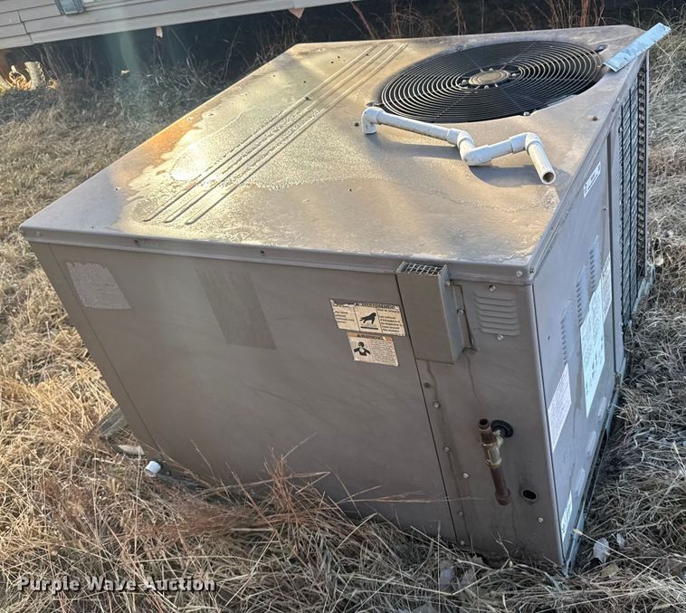 image for item FB0562 (2) AC units