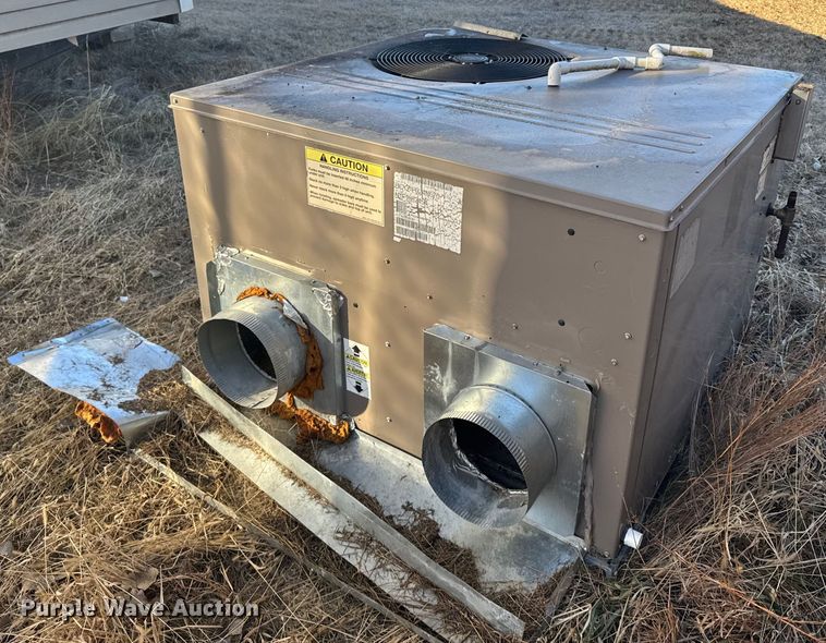 image for item FB0562 (2) AC units