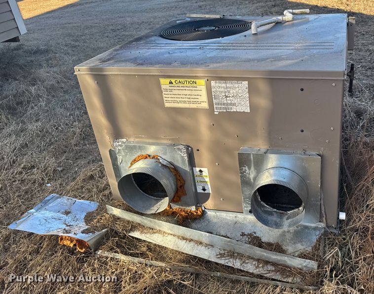 image for item FB0562 (2) AC units