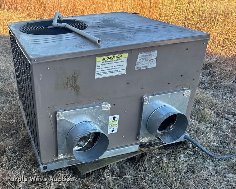 image for item FB0562 (2) AC units