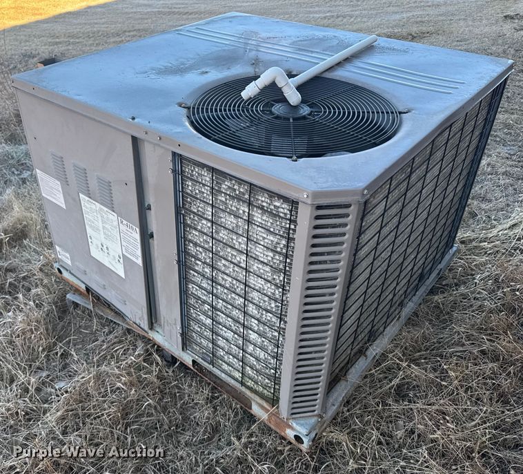 image for item FB0562 (2) AC units