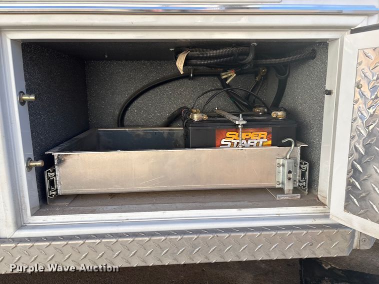 image for item FG2514 2004 Ford E450 Super Duty ambulance