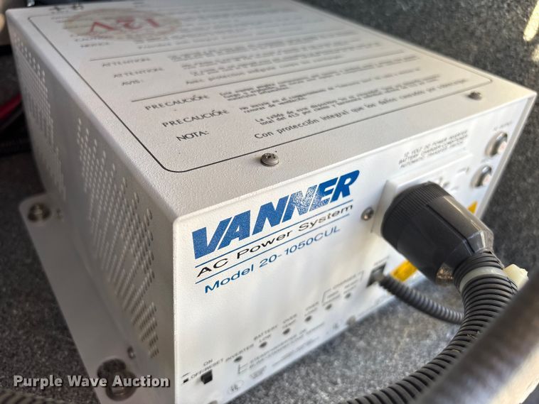 image for item FG2514 2004 Ford E450 Super Duty ambulance