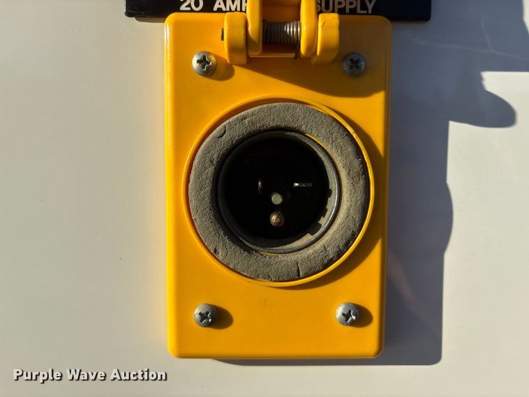 image for item FG2514 2004 Ford E450 Super Duty ambulance