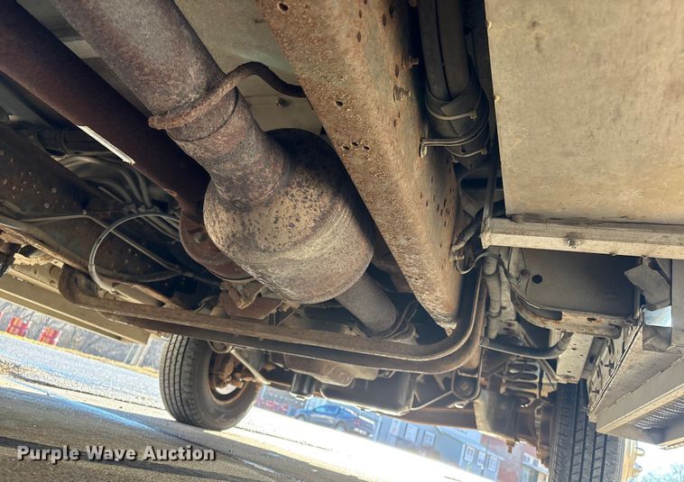 image for item FG2514 2004 Ford E450 Super Duty ambulance