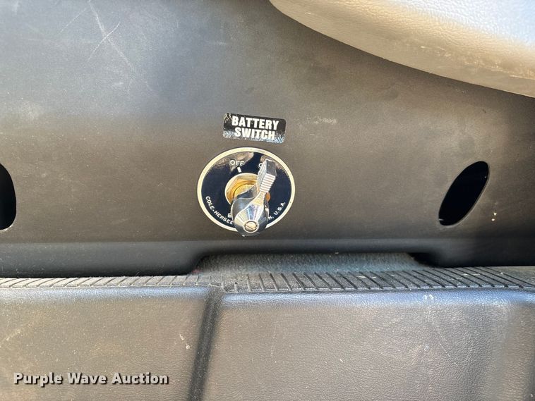 image for item FG2514 2004 Ford E450 Super Duty ambulance