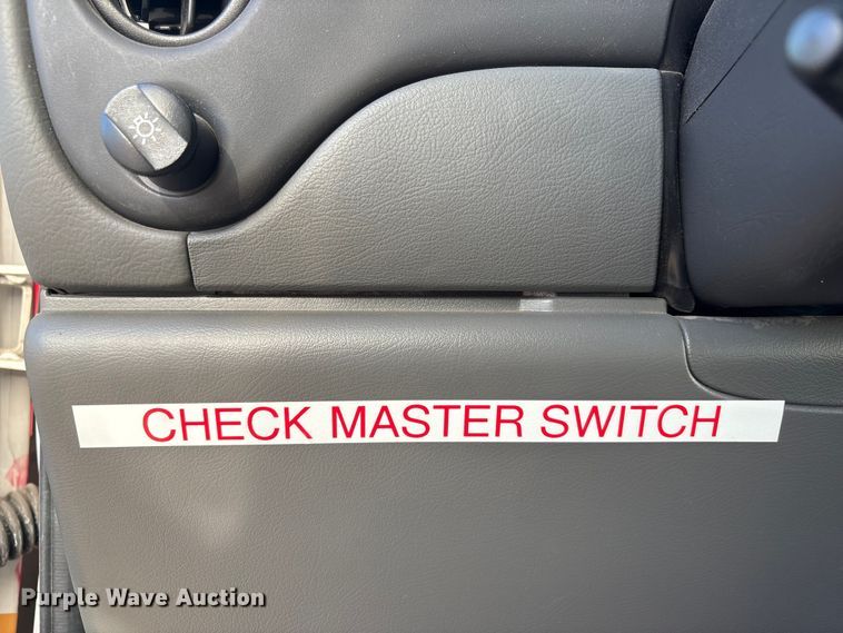 image for item FG2514 2004 Ford E450 Super Duty ambulance