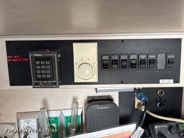 image for item FG2514 2004 Ford E450 Super Duty ambulance