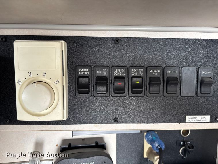 image for item FG2514 2004 Ford E450 Super Duty ambulance