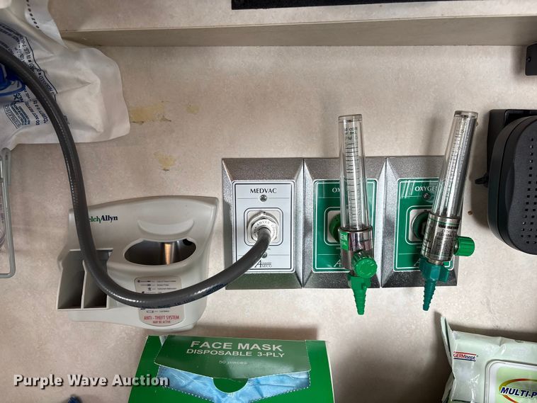 image for item FG2514 2004 Ford E450 Super Duty ambulance