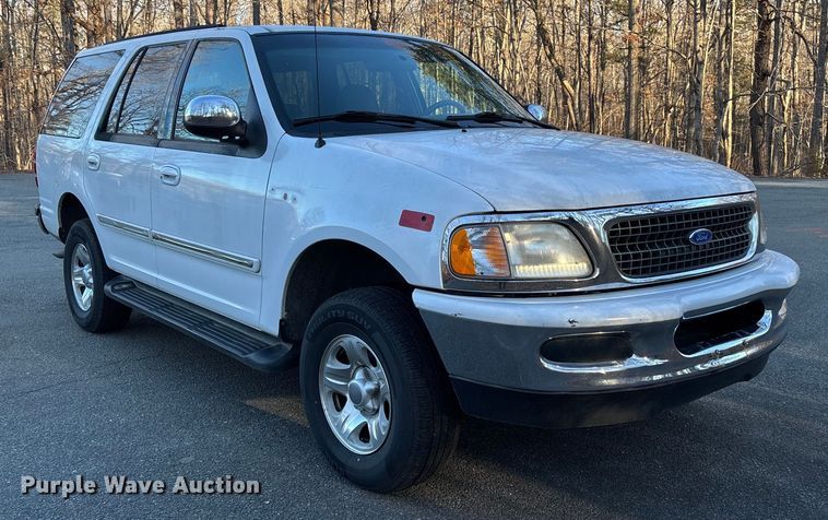 image for item FI1609 1997 Ford Expedition XLT SUV