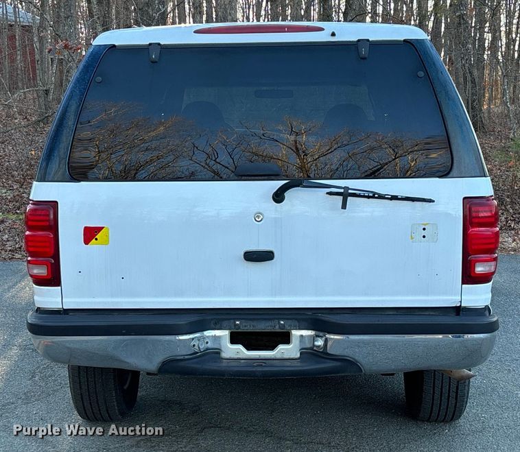 image for item FI1609 1997 Ford Expedition XLT SUV