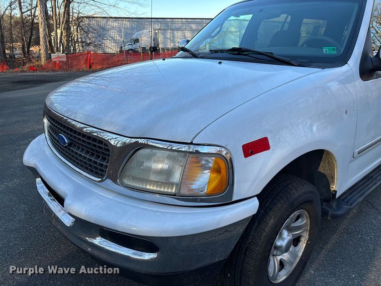 image for item FI1609 1997 Ford Expedition XLT SUV
