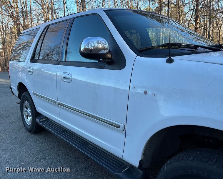 image for item FI1609 1997 Ford Expedition XLT SUV