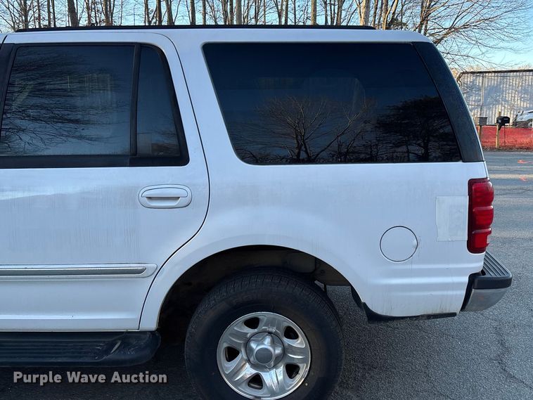 image for item FI1609 1997 Ford Expedition XLT SUV