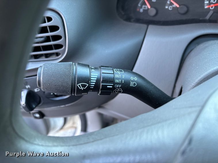 image for item FI1609 1997 Ford Expedition XLT SUV